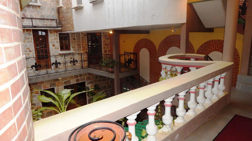 Residence Hoteliere Oceane Ломе Экстерьер фото
